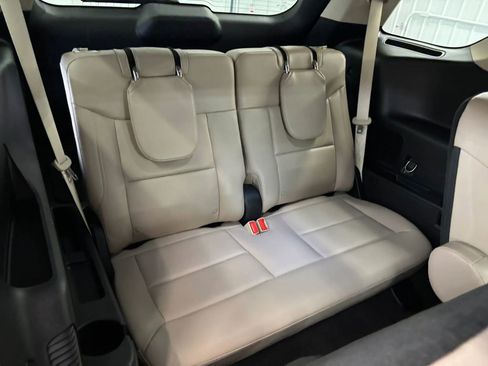 Used 2022 Ford Explorer Limited w/ Equipment Group 301A image 34