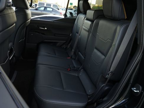 Used 2025 Lexus GX 550 image 23