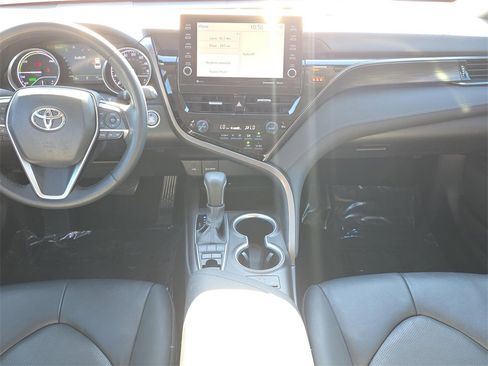 Used 2024 Toyota Camry XLE image 15