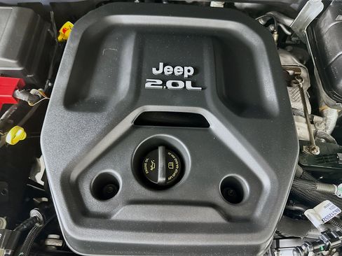 Used 2023 Jeep Wrangler Sahara w/ Cold Weather Group image 32