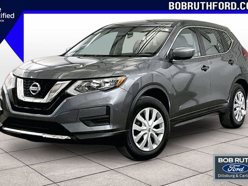 Used 2017 Nissan Rogue S image 1