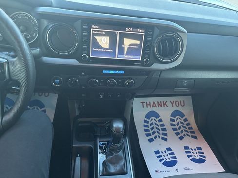 Used 2023 Toyota Tacoma TRD Sport image 15