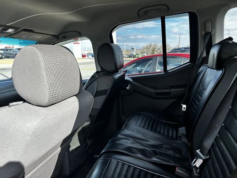 Used 2007 Nissan Xterra Off-Road w/ Rockford Fosgate Audio Pkg image 10