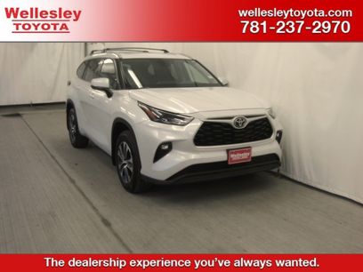 Used 2022 Toyota Highlander XLE
