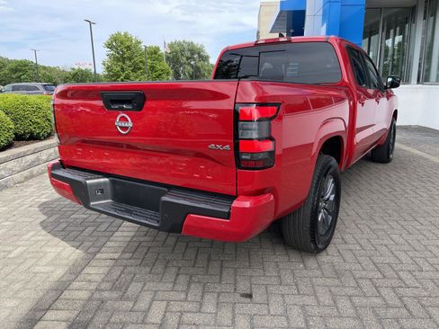 Used 2025 Nissan Frontier SV AWD/4WD image 6