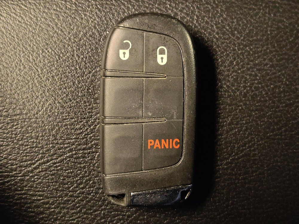 Used 2019 Jeep Compass Latitude FWD image 32