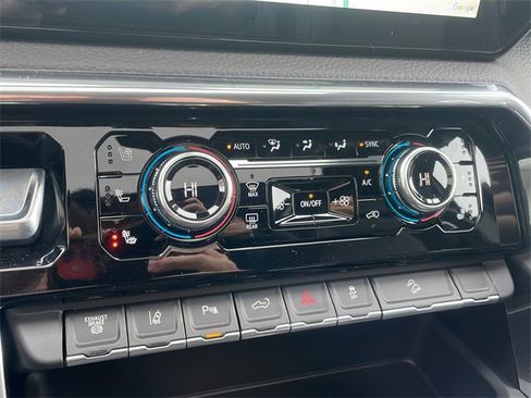 New 2026 GMC Sierra 2500 Denali w/ Denali Reserve Package image 37