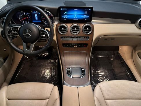 Used 2022 Mercedes-Benz GLC 300 image 12