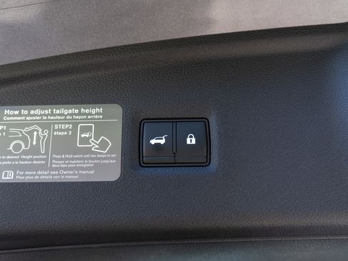 Used 2023 INFINITI QX55 Sensory w/ Lighting Package AWD/4WD image 10