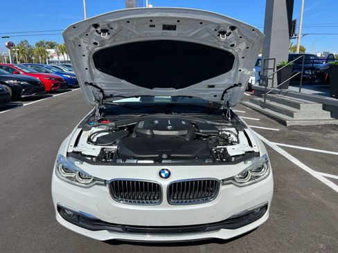 Used 2019 BMW 330i xDrive 330i xDrive w/ Convenience Package image 19