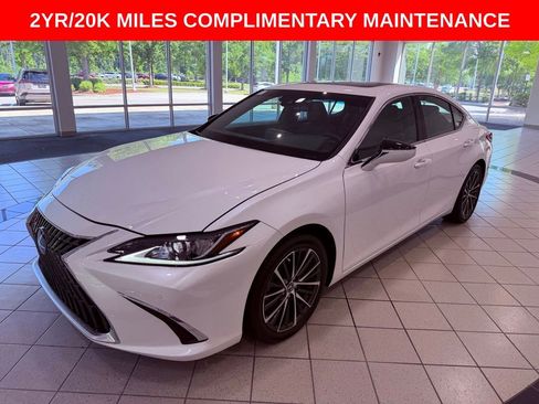 Certified 2022 Lexus ES 350 w/ Premium Package FWD image 3