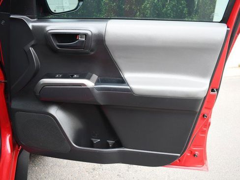 Certified 2023 Toyota Tacoma SR5 AWD/4WD image 23