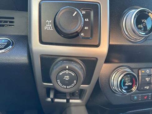 Used 2020 Ford F150 Lariat w/ Equipment Group 502A Luxury image 31