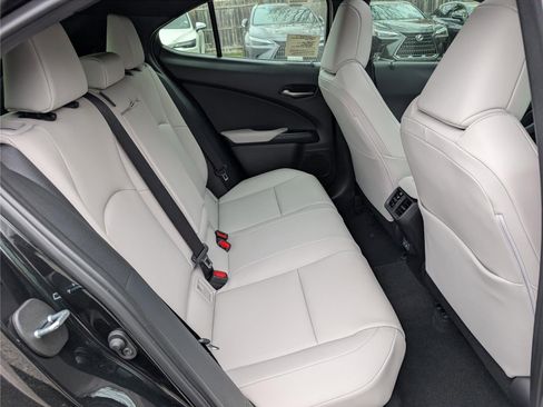 New 2026 Lexus UX 300h FWD image 8