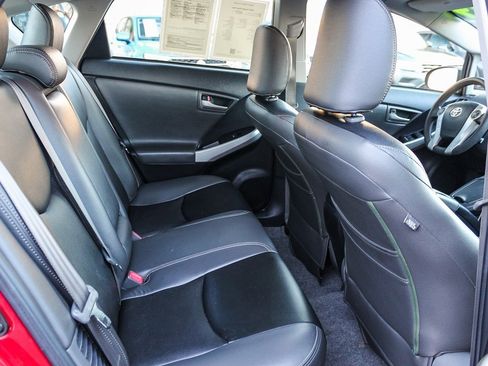 Used 2015 Toyota Prius Three image 19