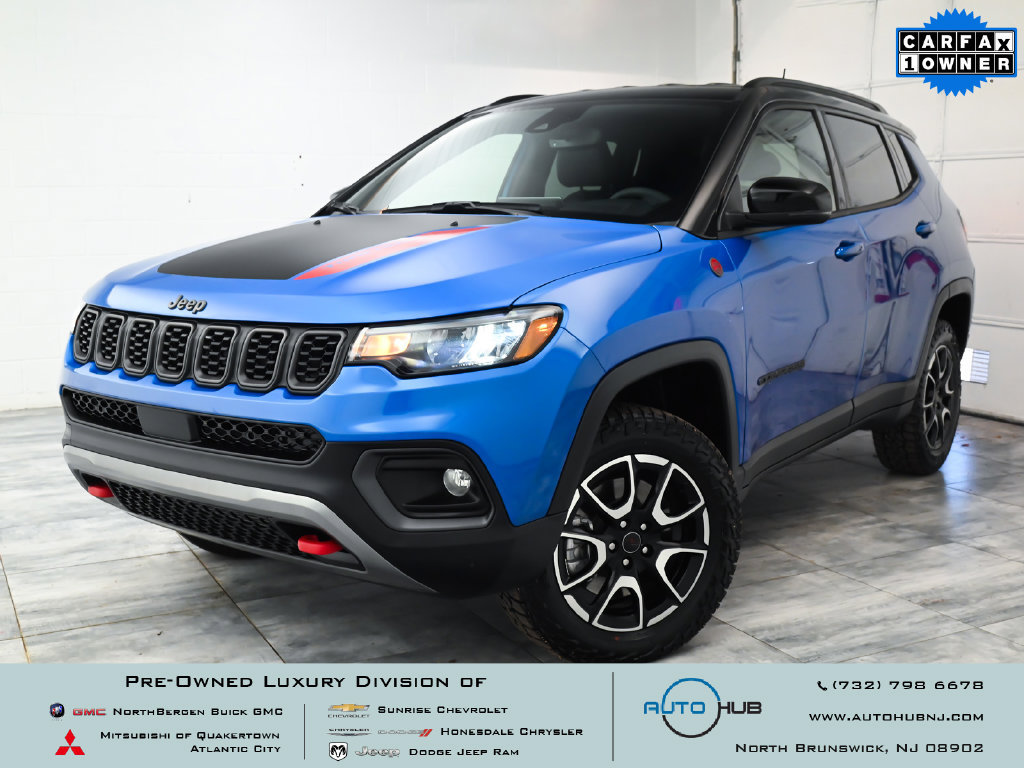 Used 2026 Jeep Compass Trailhawk AWD/4WD image 1