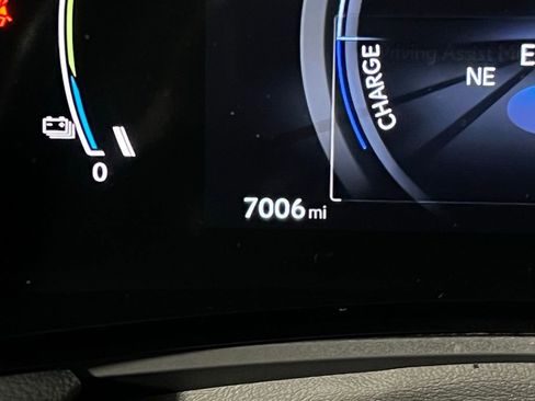 Used 2025 Lexus NX 450h+ AWD w/ Luxury Package image 17