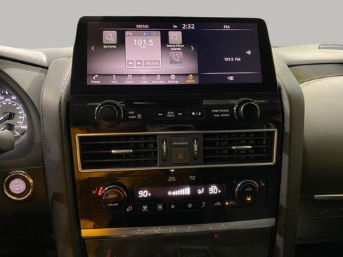 Used 2021 Nissan Armada SV w/ SV Appearance Package AWD/4WD image 14