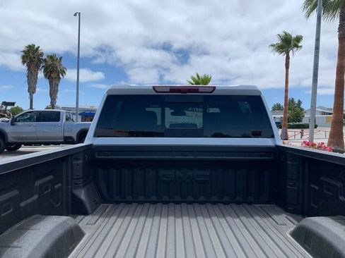 New 2026 GMC Sierra 2500 SLT w/ SLT Convenience Package AWD/4WD image 10