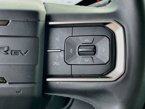 Used 2025 GMC Hummer EV 2X AWD/4WD image 19
