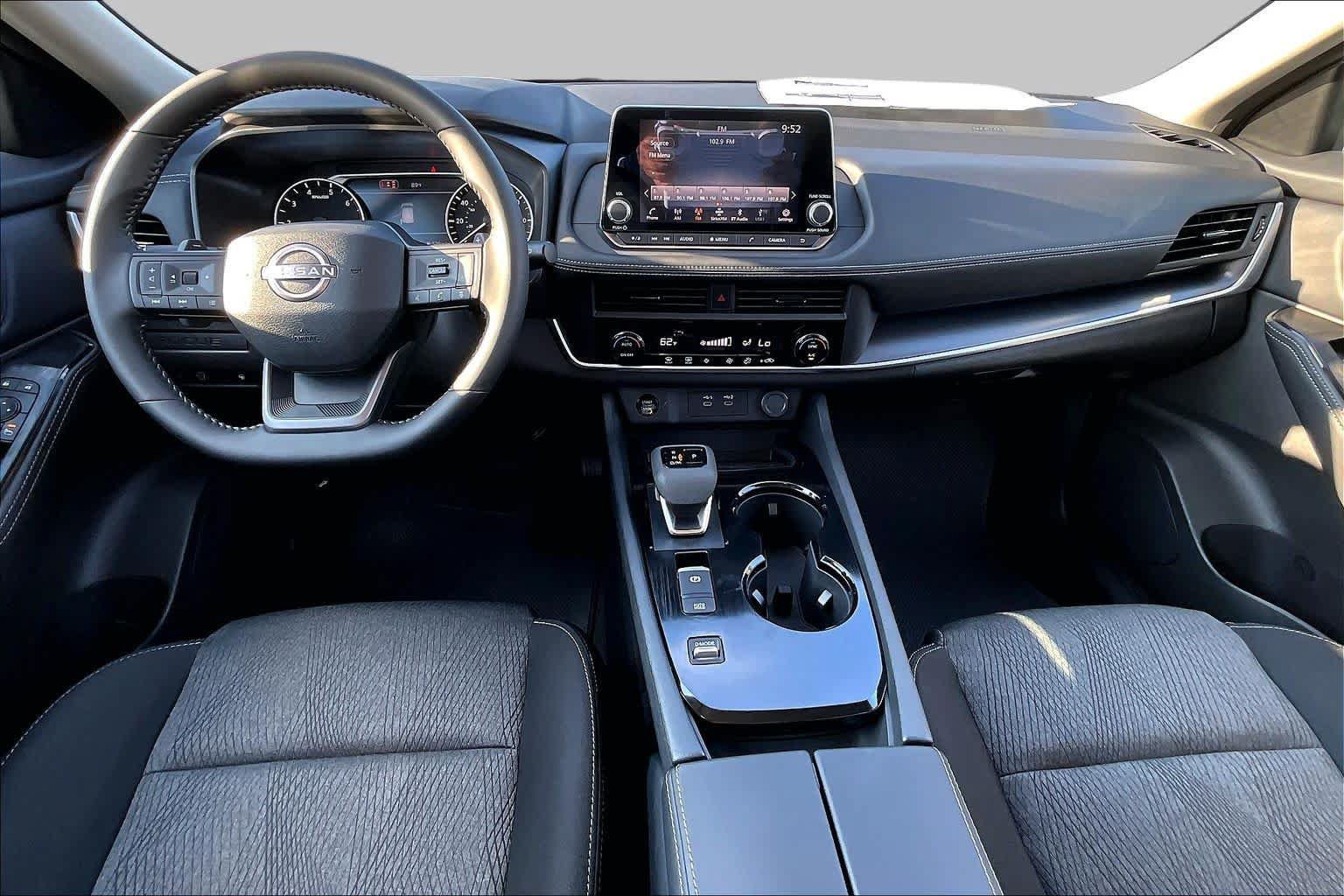 New 2027 Nissan Rogue SV FWD image 5