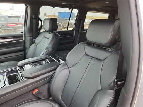 New 2024 Jeep Wagoneer 4WD w/ Premium Group I image 11