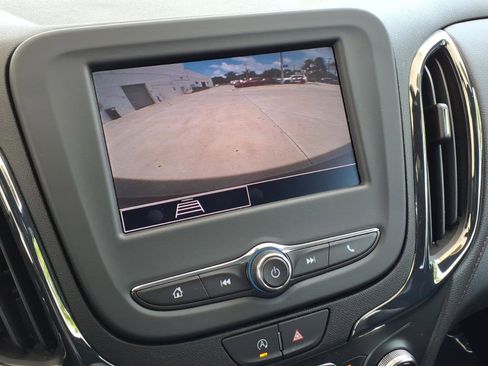 Used 2024 Chevrolet Equinox RS w/ LPO, Floor Liner Package FWD image 27
