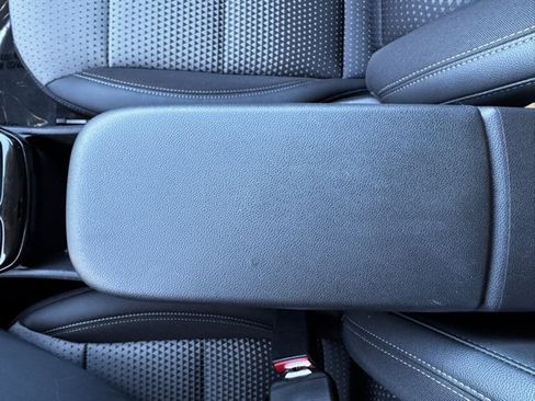 Certified 2025 Chevrolet Trax LT image 17