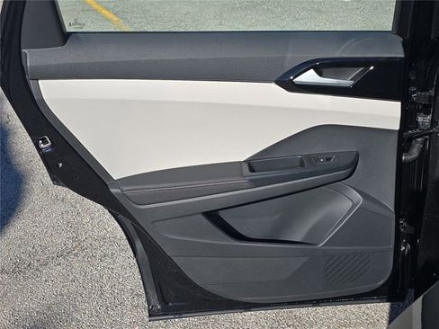 New 2026 Volkswagen Taos S image 8