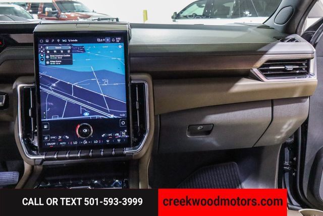 Used 2025 GMC Yukon Denali Ultimate AWD/4WD image 47