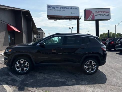 Used 2018 Jeep Compass Limited w/ Navigation Group AWD/4WD image 2