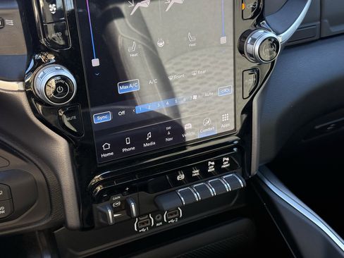 Used 2025 RAM 2500 Lone Star image 21