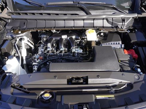 New 2025 Nissan Pathfinder SV image 7