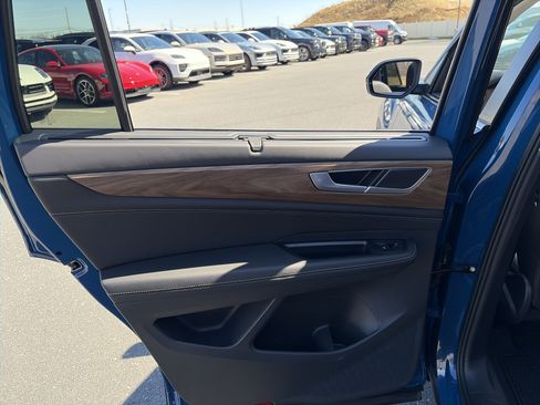 New 2026 Volkswagen Atlas SE image 25