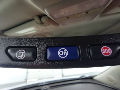 Used 2020 Buick Encore Essence AWD/4WD image 28