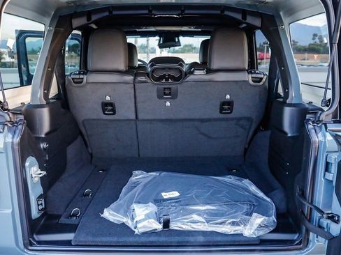 New 2026 Jeep Wrangler Unlimited Rubicon w/ Steel Bumper Group image 31