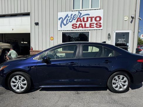 Used 2023 Toyota Corolla LE w/ Carpet Mat Package (TMS) FWD image 28