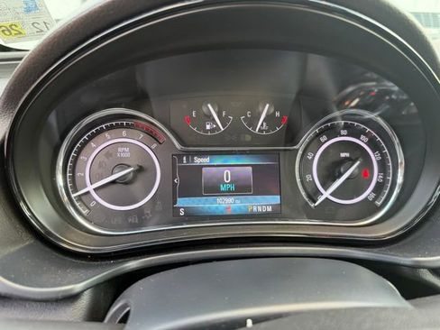 Used 2015 Buick Regal image 9