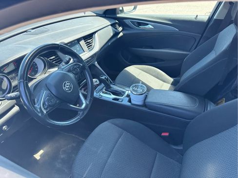 Used 2018 Buick Regal Preferred w/ Driver Confidence Package #1 FWD image 8