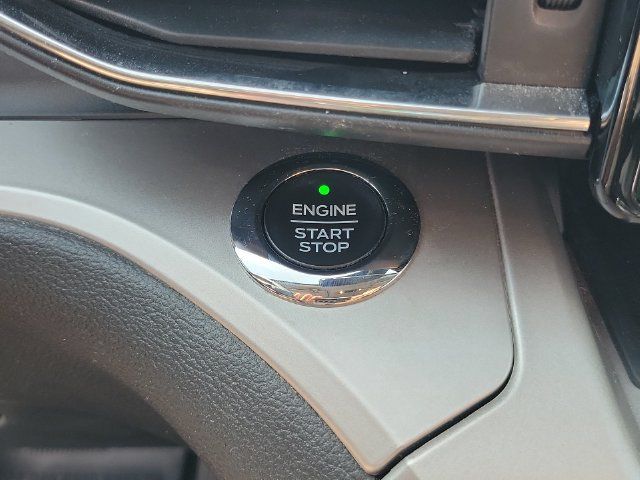 Used 2021 Ford Explorer XLT w/ Equipment Group 202A AWD/4WD image 29
