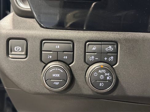 Used 2024 Chevrolet Silverado 2500 LT w/ All Star Edition image 20