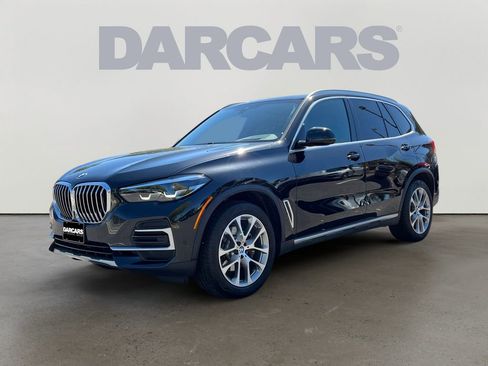 Used 2022 BMW X5 xDrive40i w/ Premium Package image 3