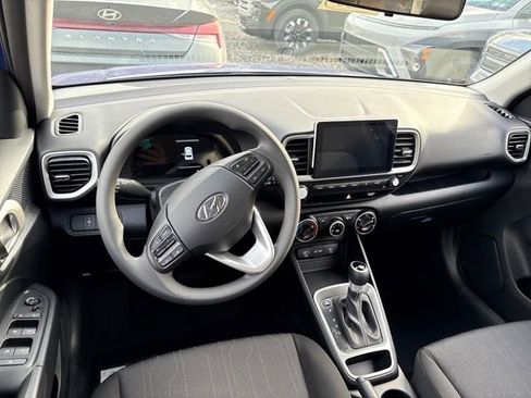 New 2026 Hyundai Venue SE FWD image 5