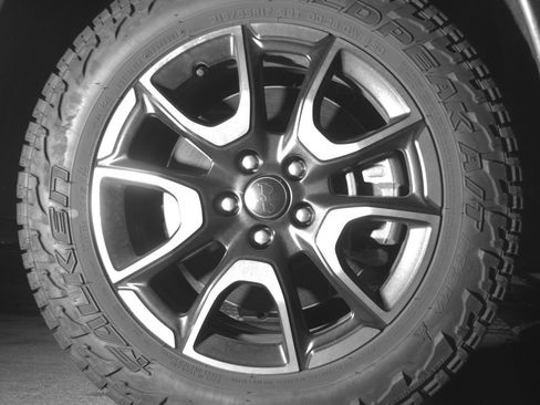 Used 2025 Jeep Compass Trailhawk AWD/4WD image 13