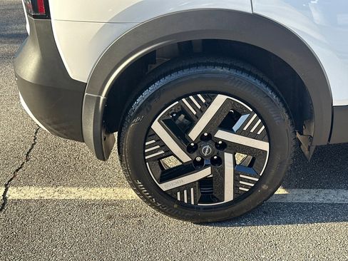 New 2026 Nissan Kicks SV image 17