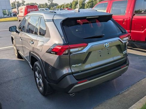 Used 2019 Toyota RAV4 Limited w/ Carpet Mat Package AWD/4WD image 5