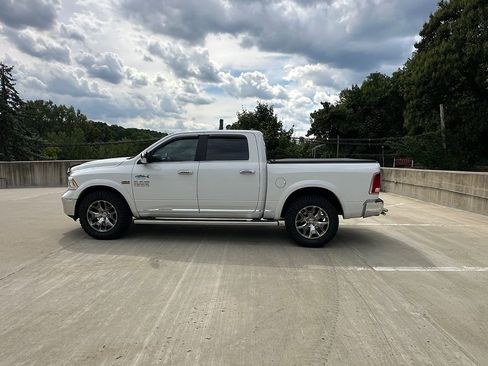 Used 2017 RAM 1500 Limited image 9