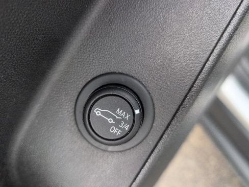 Used 2020 Chevrolet Equinox LT w/ Driver Convenience Package FWD image 19