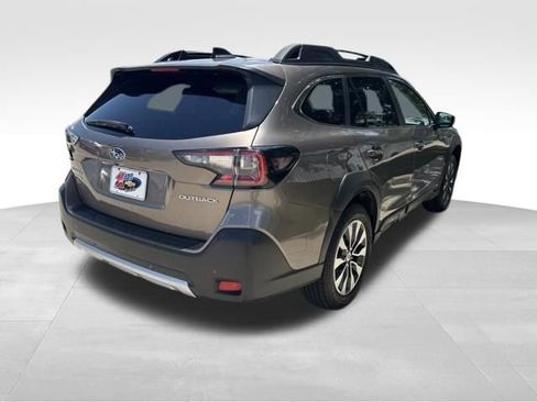 Used 2024 Subaru Outback Limited AWD/4WD image 7