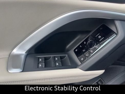 New 2025 Audi Q5 Premium image 8